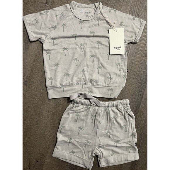 Kyte Baby Palm Tree Bamboo Jersey Short Sleeve Jogger Summer Set - Picture 1 of 3